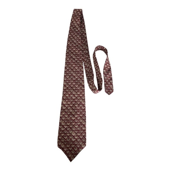 Peter Thomas by Superba 100% Italian Silk Necktie – Burgundy Triangle Geometric - Picture 1 of 6